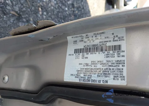 2008 Ford Crown Victoria Standard z USA, uszkodzony, nr VIN 2FAFP73V88X154724